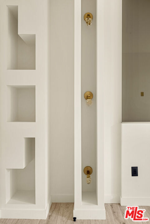 Building Photo - 1021 N Ogden Dr