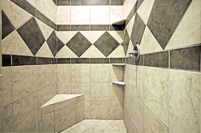 Building Photo - 2223 Sun Chase Blvd