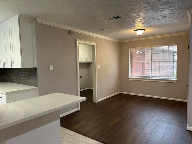 Building Photo - 11610 Cypresswood Dr