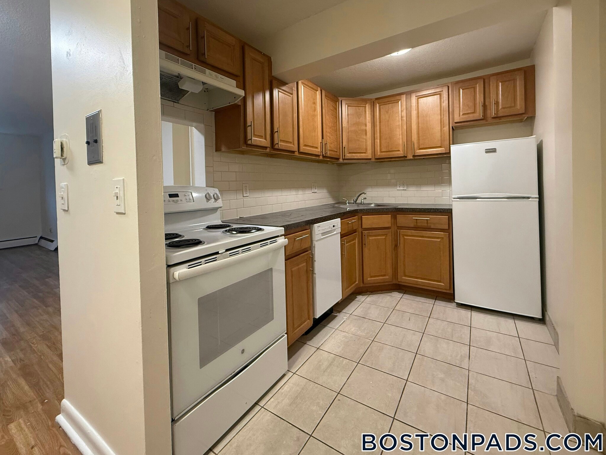 Building Photo - 66 Homer Ave