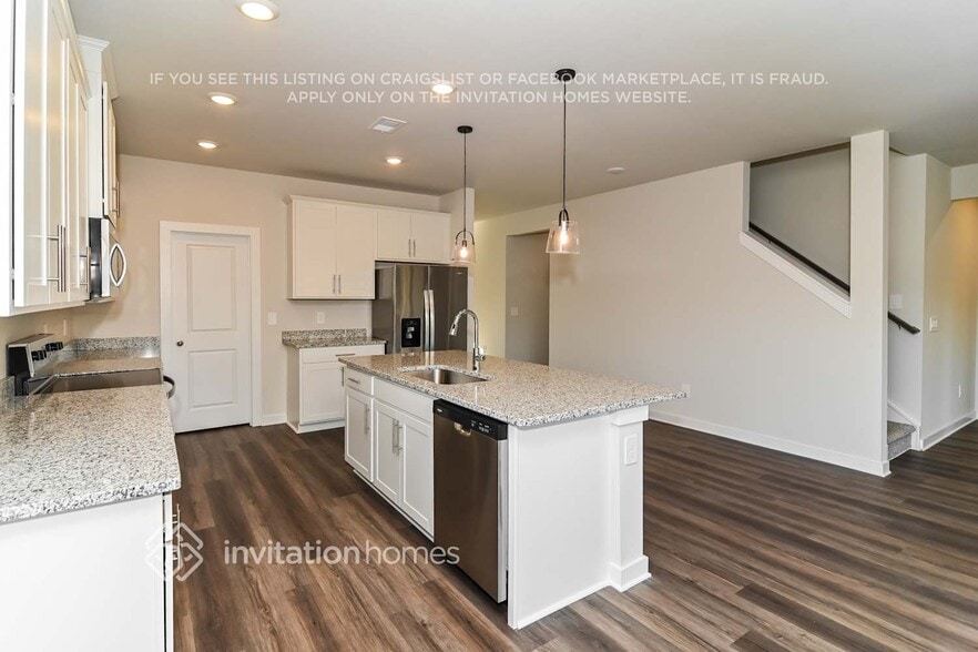 Building Photo - 1223 Bluffton Cir