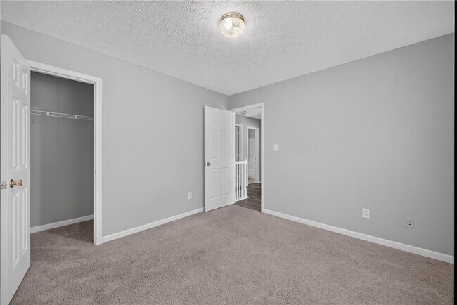 Building Photo - 530 Sterling Pointe Ct NW