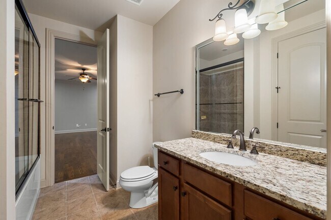 Building Photo - 444 Wild Elm St