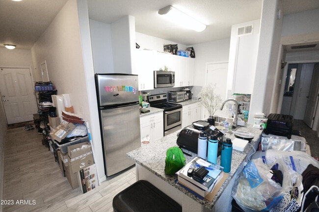 Building Photo - 5302 E Van Buren St