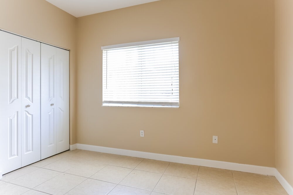 Building Photo - 1241 NE 41st Pl