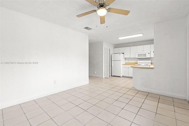 Building Photo - 28214 SW 143rd Ct