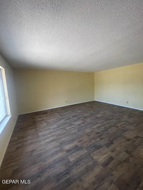 Building Photo - 3031 Van Buren Ave
