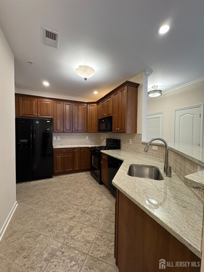 Building Photo - 40 Azalea Dr