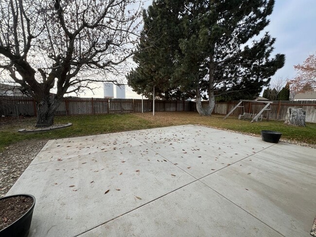 Building Photo - 12533 Rd 9 NW