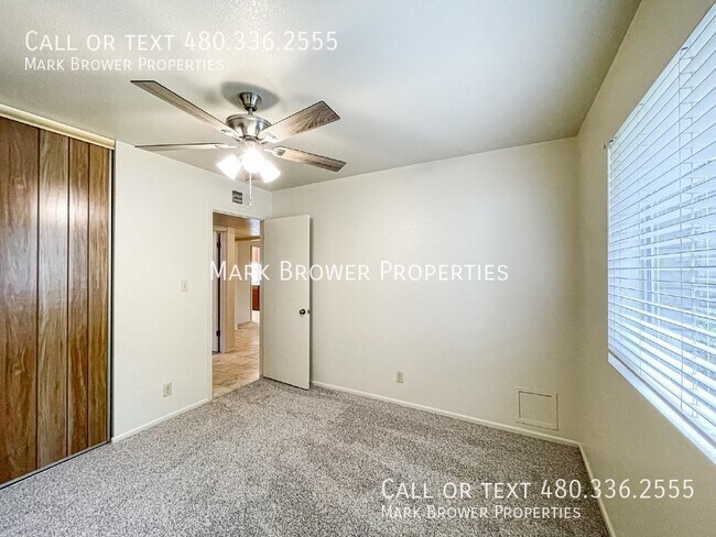 Building Photo - 2308 E Broadmor Dr
