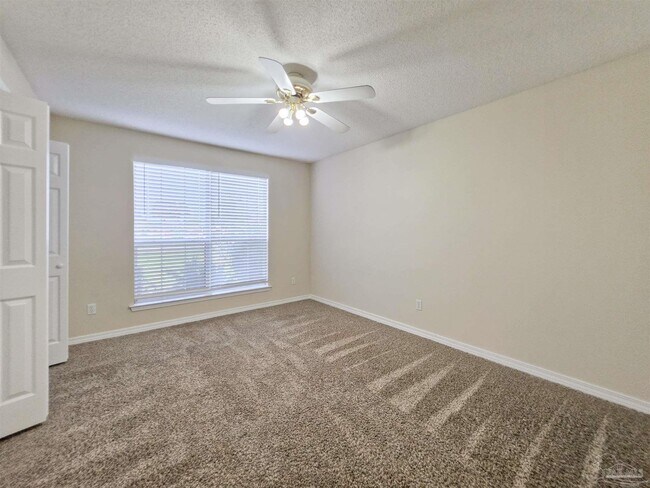 Building Photo - 1057 Freeboard Blvd