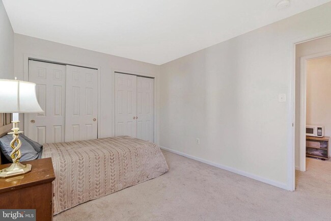 Building Photo - 44208 Navajo Dr
