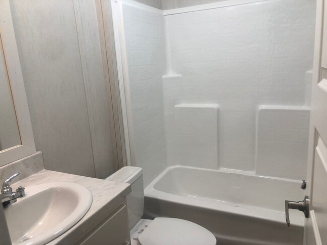 Building Photo - BRAND NEW-3 Bedroom / 2 Bath-MOVE-IN SPECI...