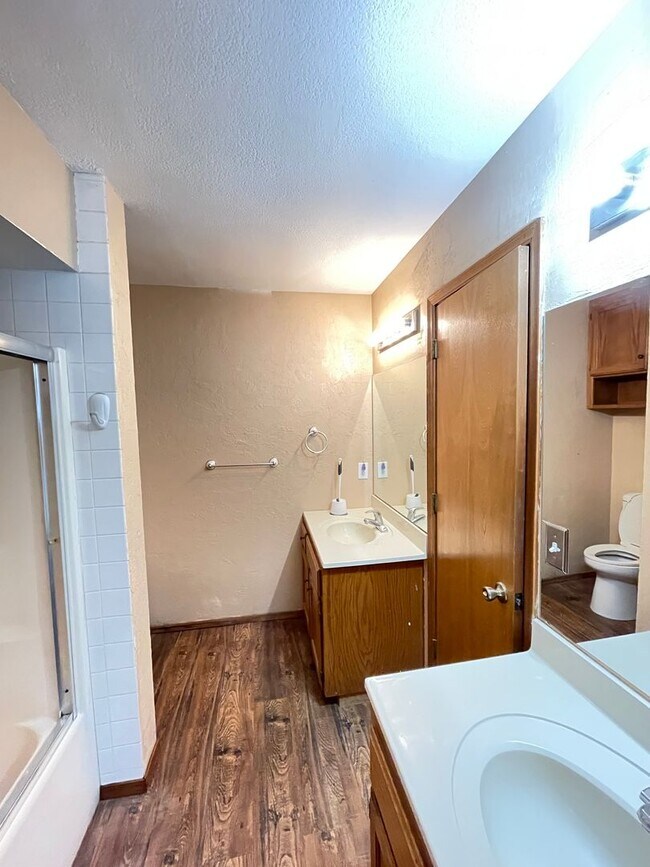 Building Photo - 512 N 37th St