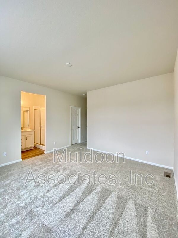Building Photo - 8739 Scarborough Dr