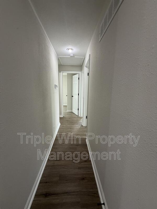 Building Photo - 10508 Druid Dr