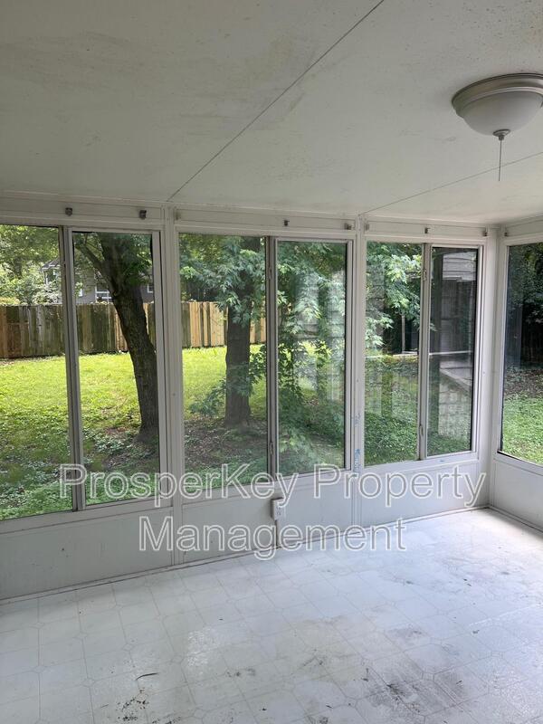 Building Photo - 2428 Palmetto St