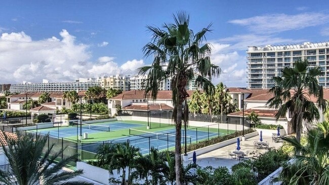 Building Photo - 3145 NE 184th St