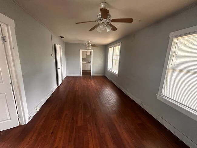 Building Photo - Charming Tampa Home – Great Location Near ...
