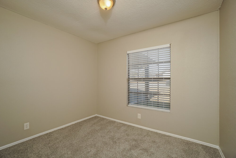 Building Photo - 605 Janice Dr