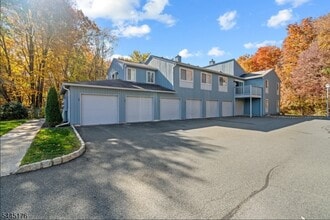 Building Photo - 51 Drake Ln