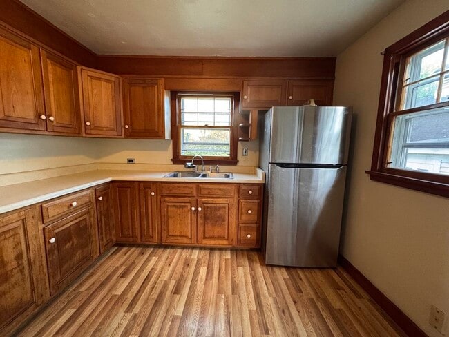 Building Photo - 16 Belmont Ave