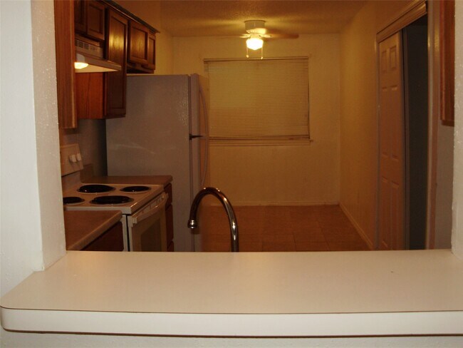 Building Photo - 2107 Shiveley Cir