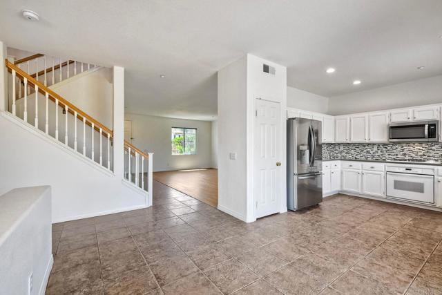 Building Photo - 5478 Alexandrine Ct
