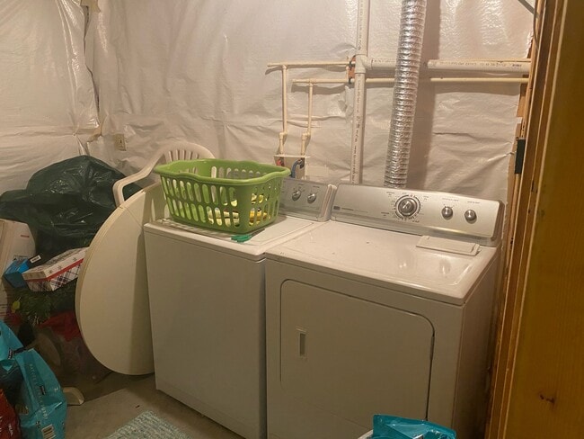 Building Photo - 218 Monticello Square