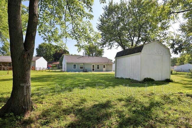 Building Photo - 601 Daventry Ln