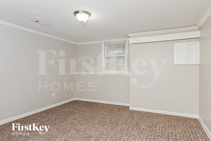 Building Photo - 6153 Continental Cir