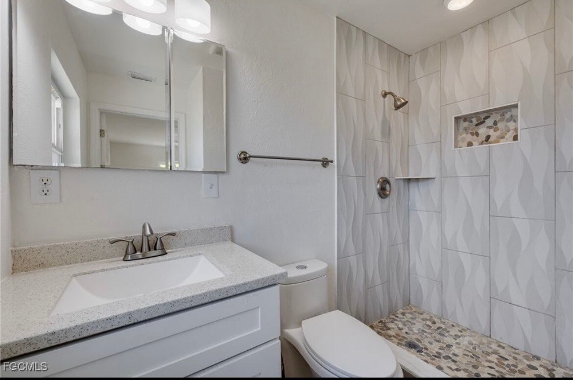 Building Photo - 7171 Drake Dr