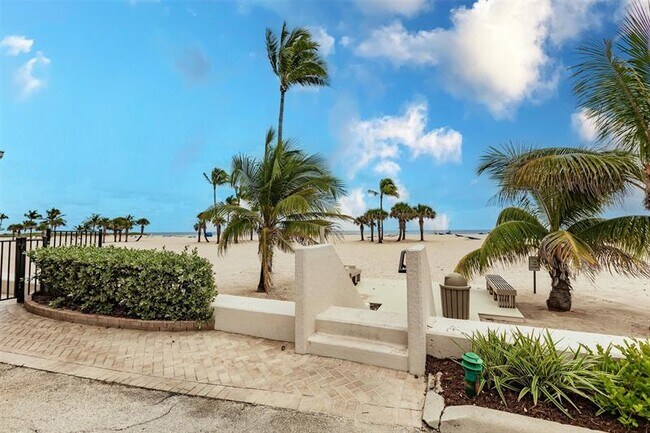 Building Photo - 1665 S Ocean Ln