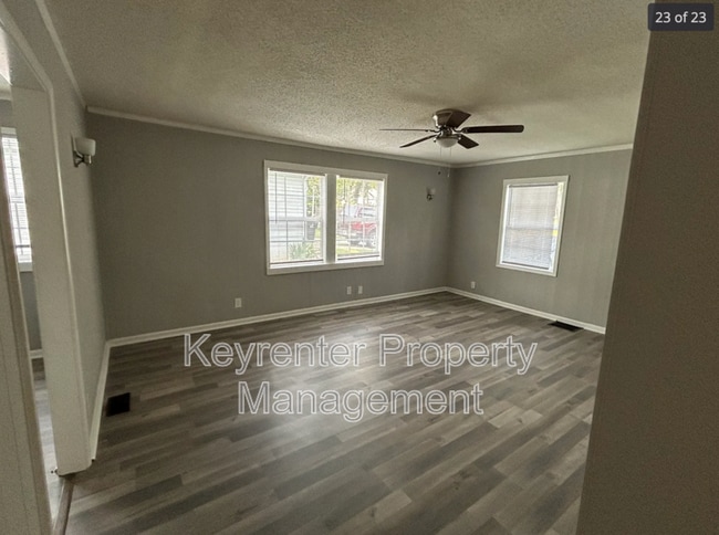 Building Photo - 803 E Wall St