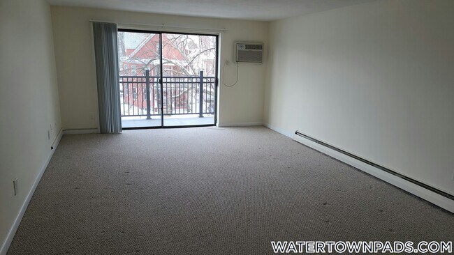 Building Photo - 245 Main St