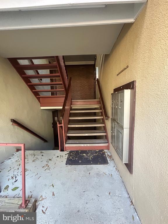 Building Photo - 5645 Harpers Farm Rd