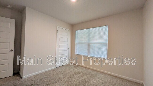 Building Photo - 10624 Queens Gate Cir