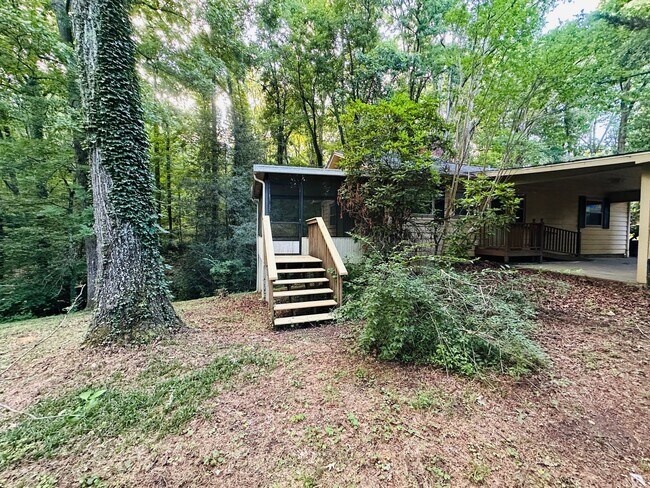 Building Photo - Oak Ridge Retreat: Private Backyard Oasis