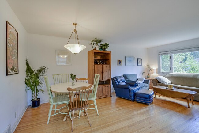 dining room - 2114 Grand Ave S