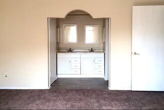 Building Photo - 6310 S Briar Bayou Dr