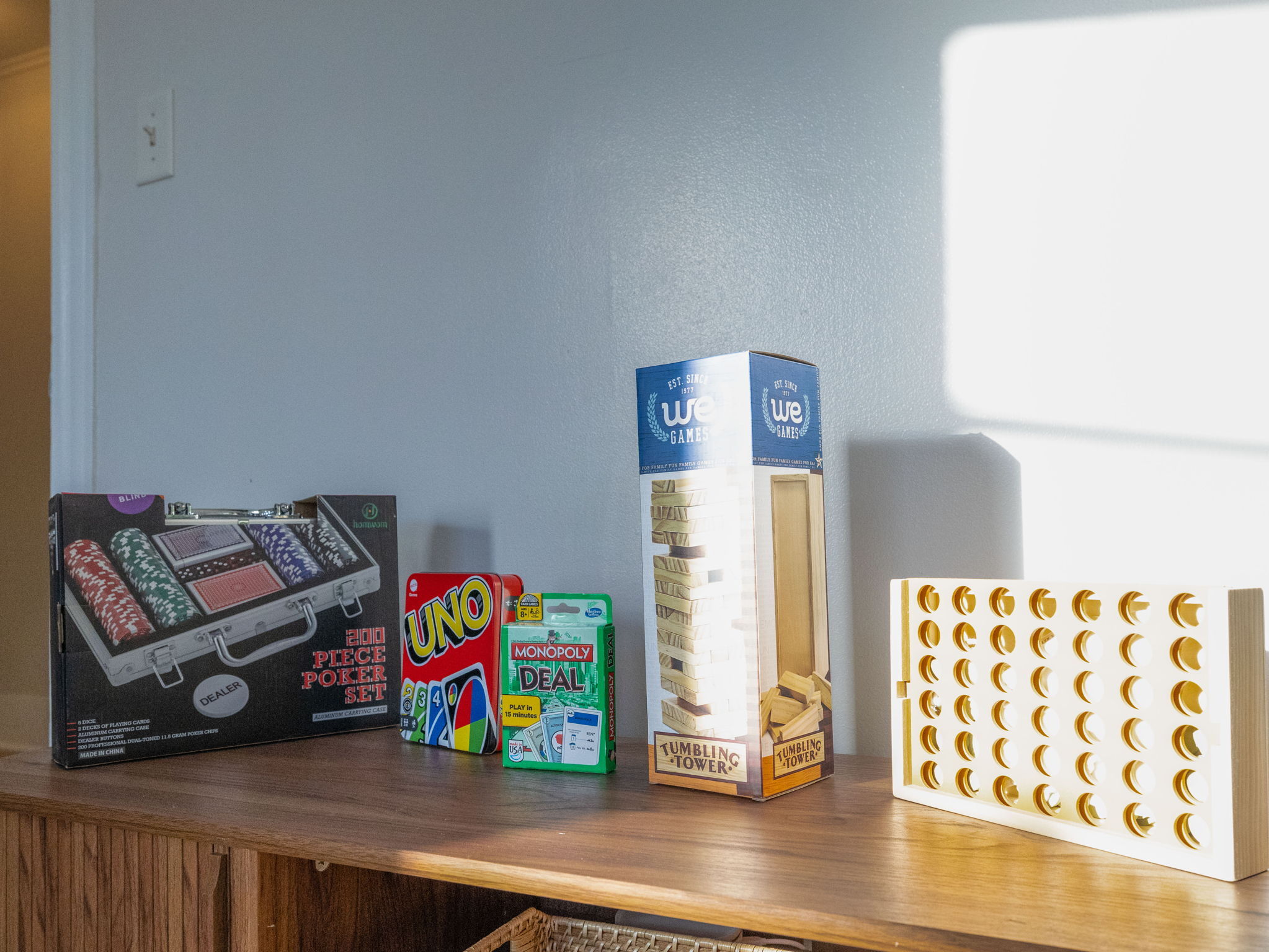 Building Photo - 168 School St