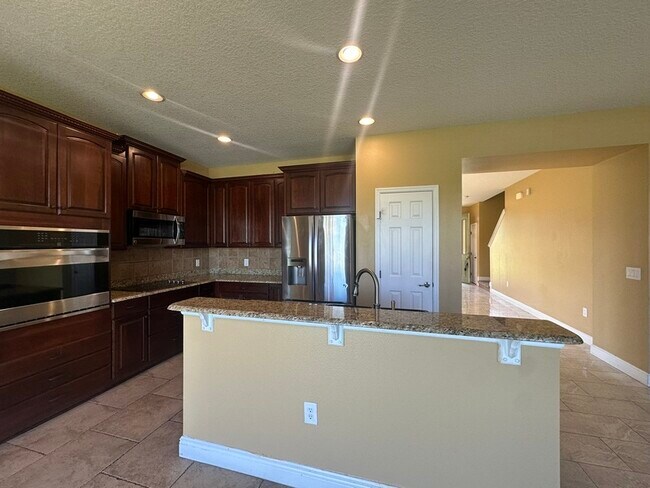 Building Photo - 2412 Country Pond Ct