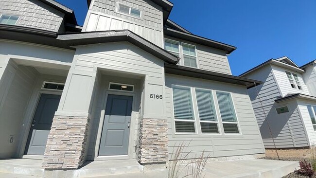Building Photo - Roe Street Townhomes