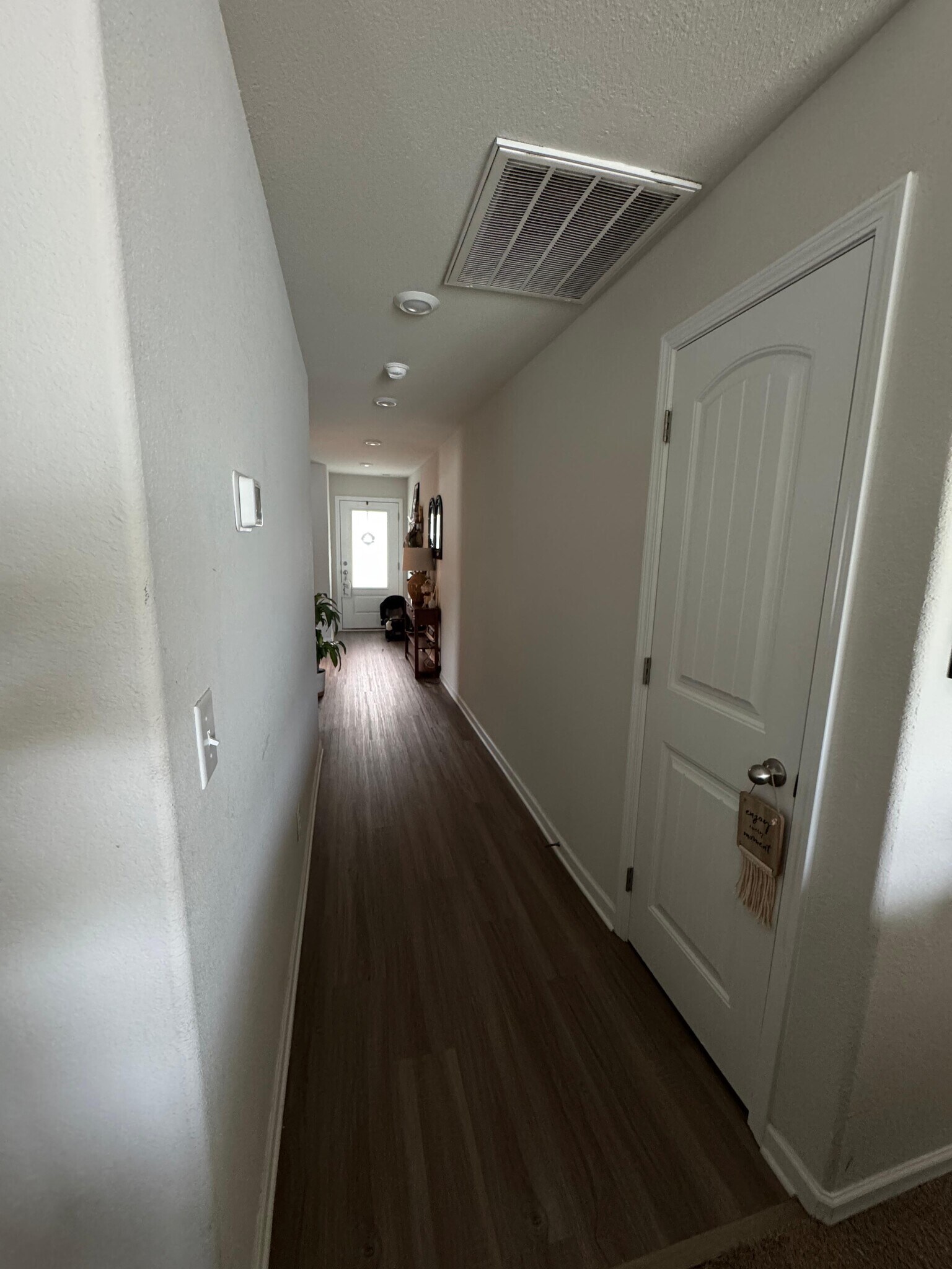 Building Photo - 1904 SW 10th Ct