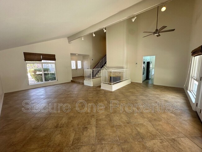 Building Photo - 288 W Siesta Ave