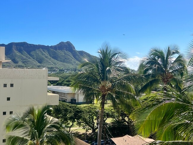 Building Photo - 2609 Ala Wai Blvd