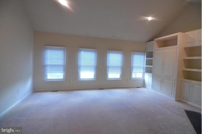 Building Photo - 8173 Boss St