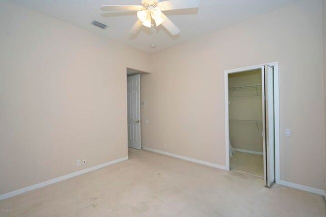 Building Photo - Gated Community