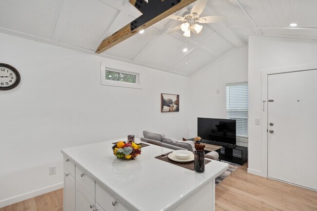 Building Photo - 720 Pritchett Ln