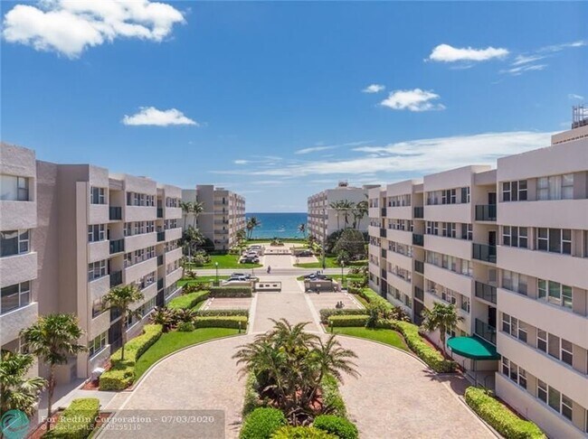 Building Photo - 1236 Hillsboro Mile